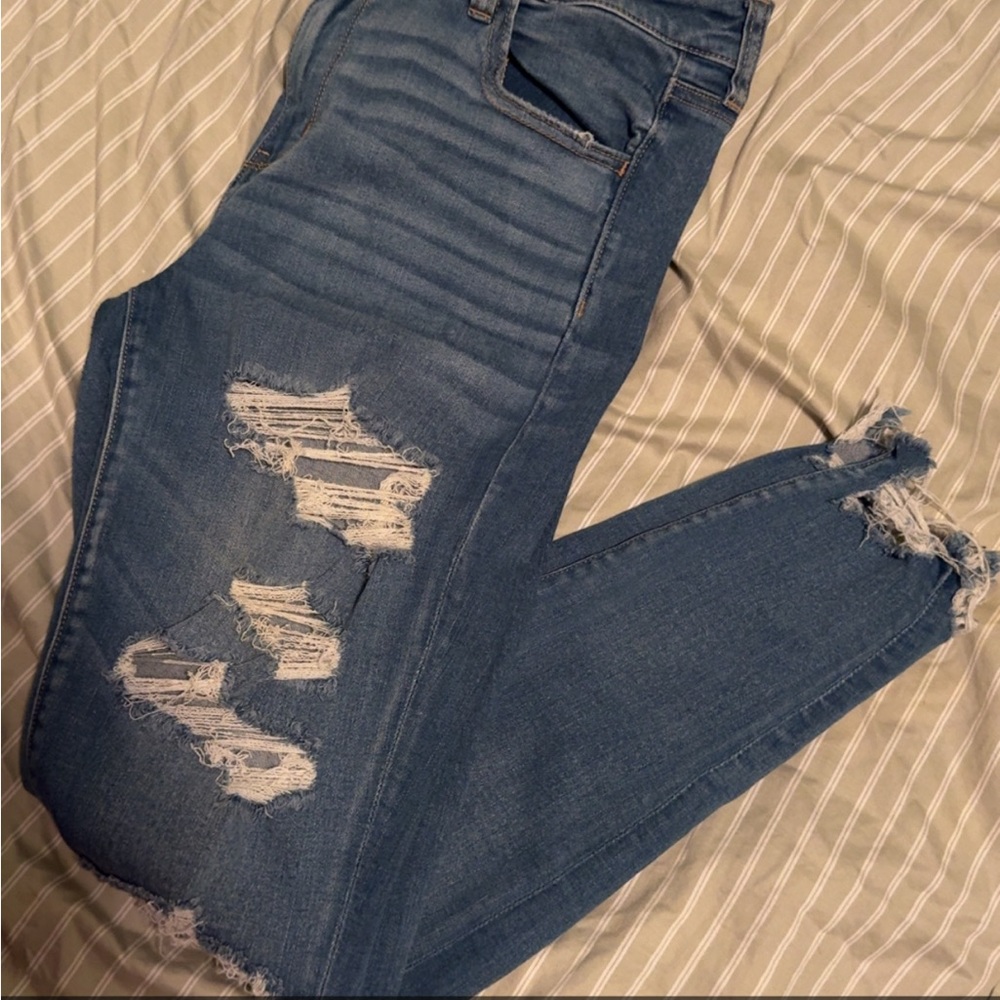 American Eagle Ripped Jean